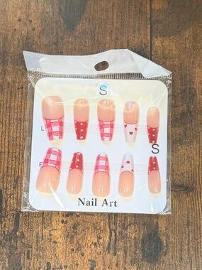 Nail Art Press-On Nails - Pink & Red Heart & Plaid Set